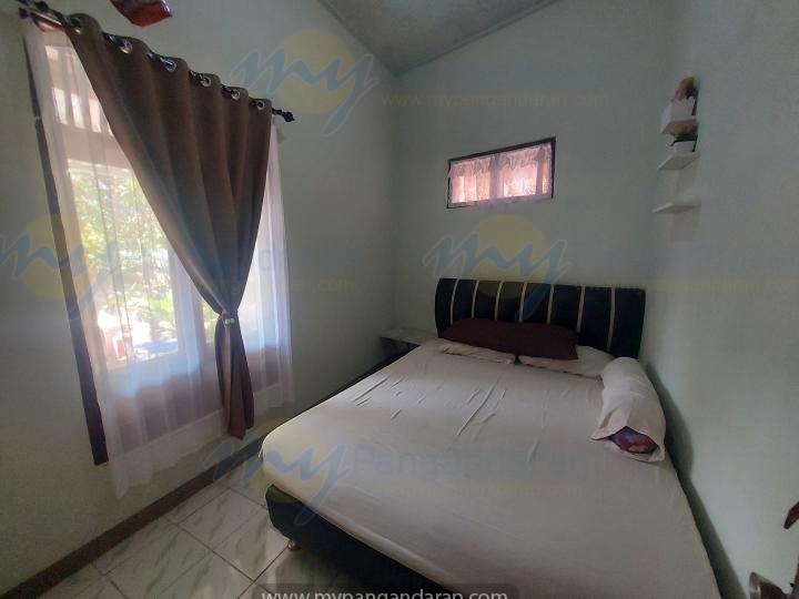  Foto Tampilan Kamar Tidur Rumah Sewa Bu Sri Pangandaran